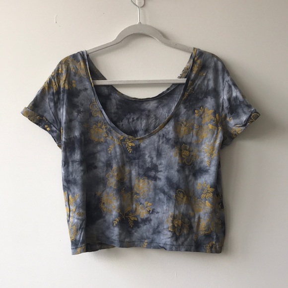 💖!! LAST CHANCE!!! 
Tye dye crop tee - Picture 3 of 5